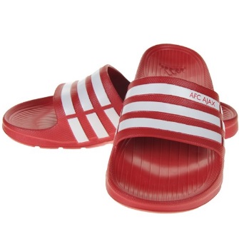 rode adidas slippers